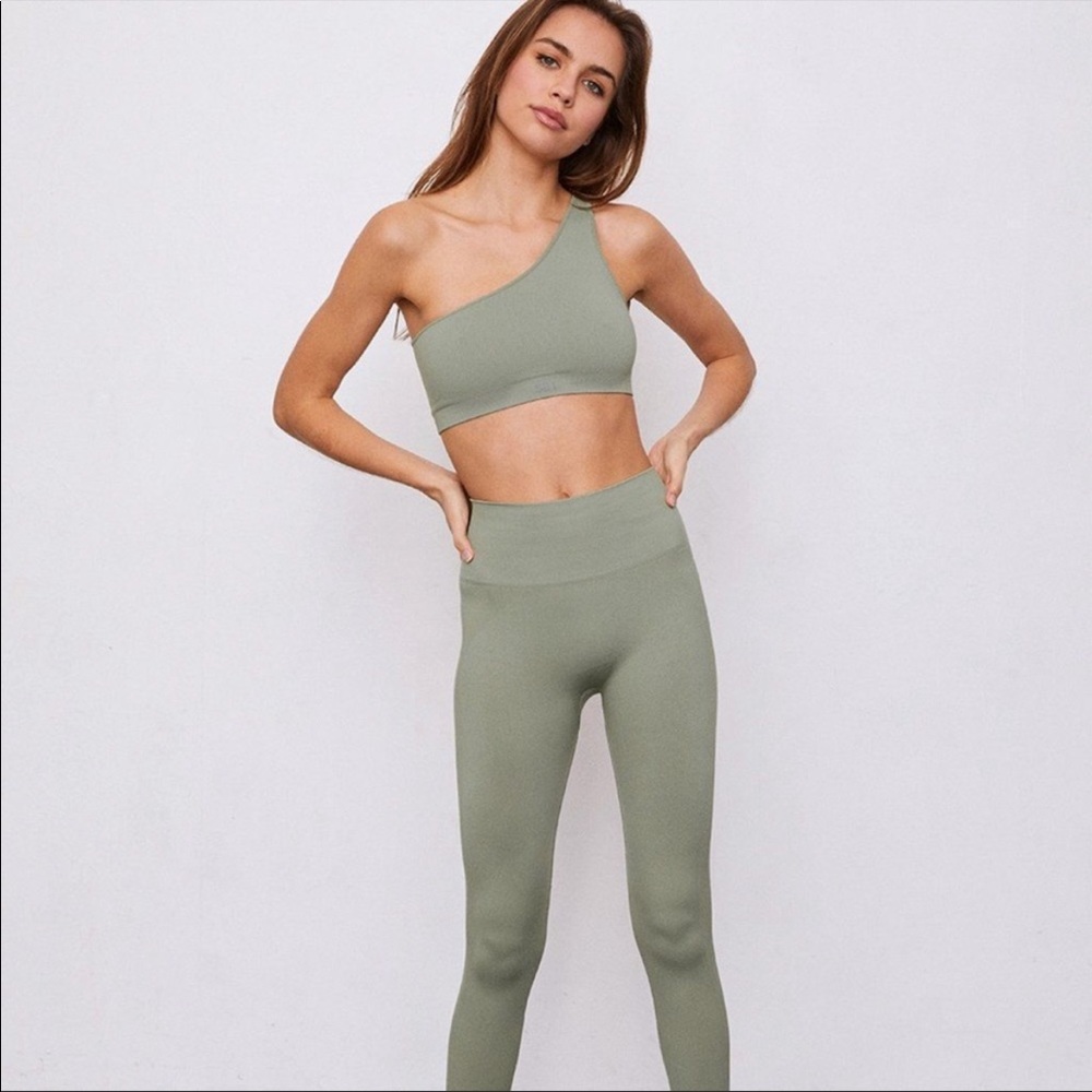 SET ACTIVE SET - sculptflex one shoulder bra and leggings